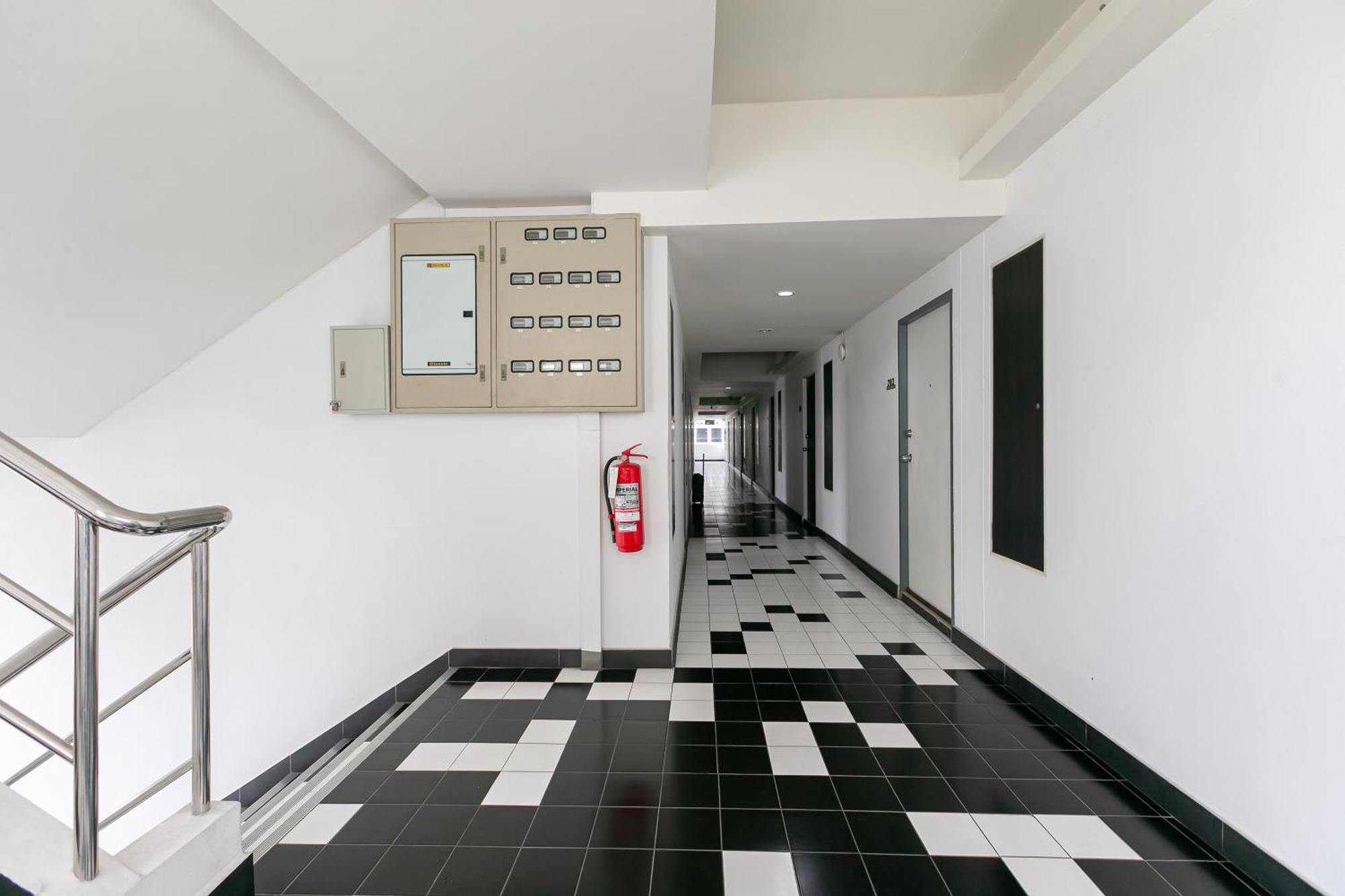 Ruan Plaisoi Apartment Bangkok Exterior foto