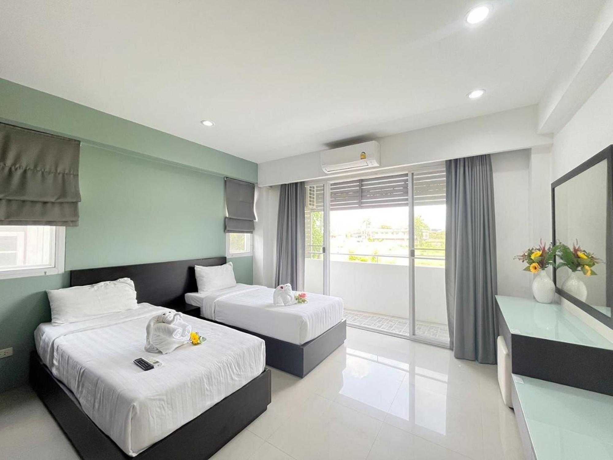 Ruan Plaisoi Apartment Bangkok Exterior foto